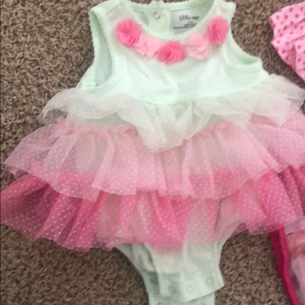 4 dresses - Picture 6 of 8